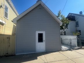 248 Essex St, Lynn MA 01902