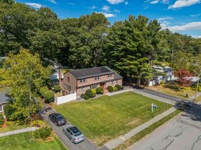 38 Ranger Rd, Natick MA 01760