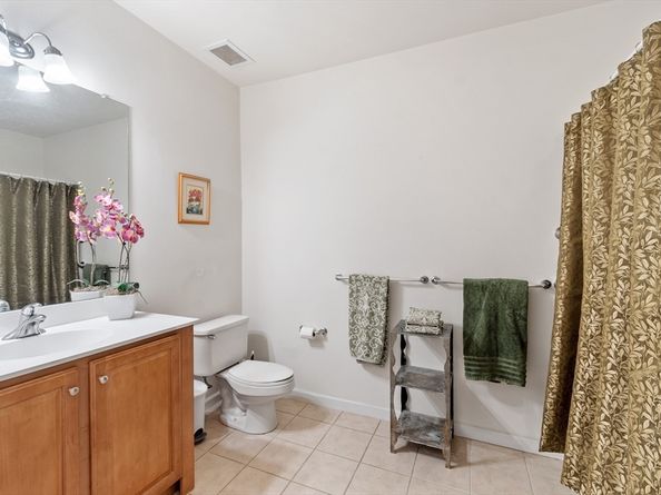 170 Haverhill St 138, Andover MA 01810