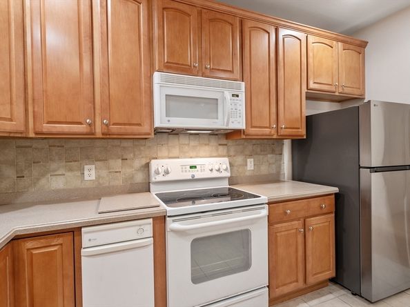 170 Haverhill St 138, Andover MA 01810