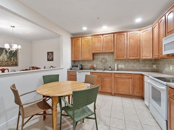 170 Haverhill St 138, Andover MA 01810
