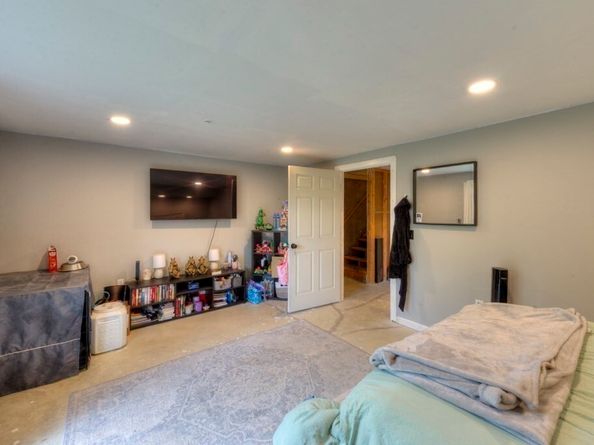 34 Oak Leaf Road 34, Fitchburg MA 01420