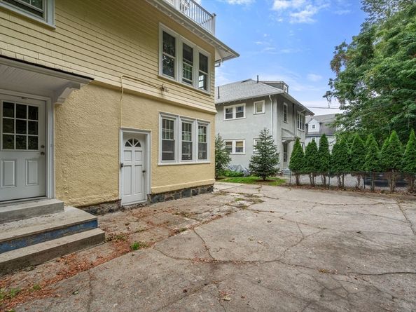 108 Columbia St 1, Brookline MA 02446