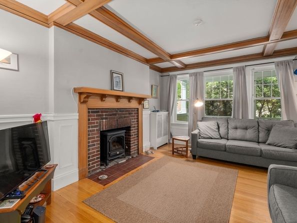 108 Columbia St 1, Brookline MA 02446