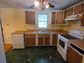 71 Wendell St, Athol MA 01331