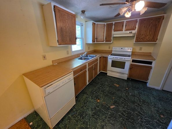 71 Wendell St, Athol MA 01331