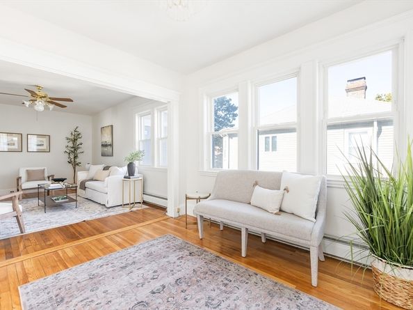 206-208 Cabot, Newton MA 02460
