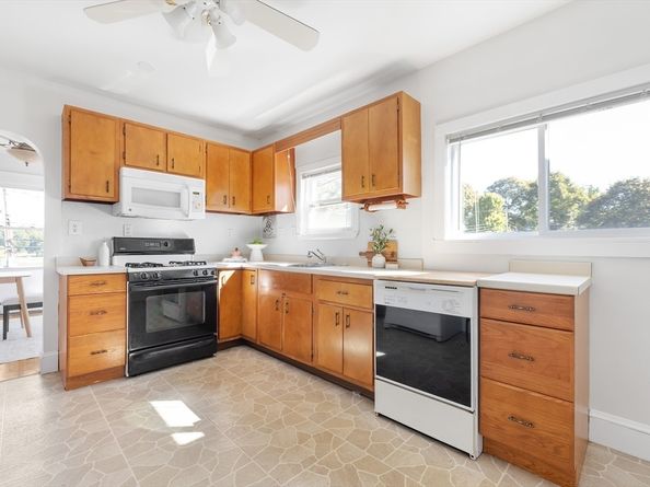 206-208 Cabot, Newton MA 02460