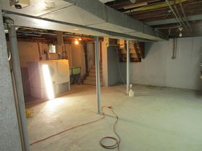 16 Munroe Ave, Reading MA 01867