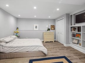 72 Scotland St, Hingham MA 02043