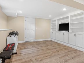 72 Scotland St, Hingham MA 02043