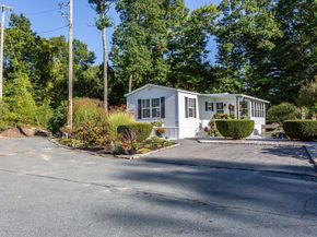 67 Crest Drive, Wareham MA 02571