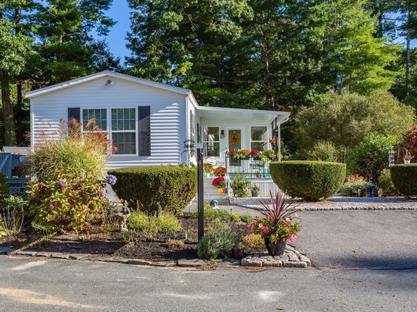 67 Crest Drive, Wareham MA 02571