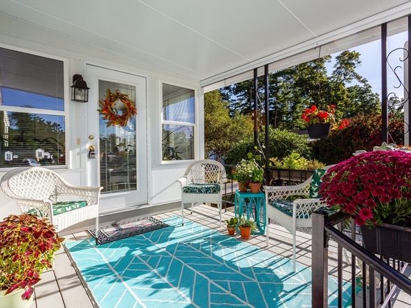 67 Crest Drive, Wareham MA 02571