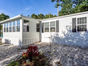 67 Crest Drive, Wareham MA 02571
