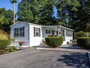 67 Crest Drive, Wareham MA 02571