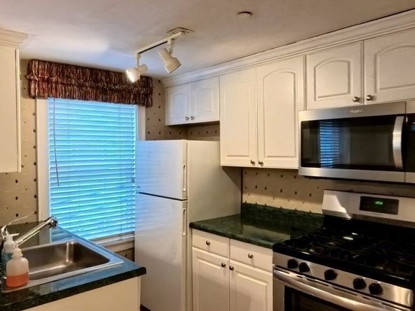 158 Merrimac Street 3, Newburyport MA 01950