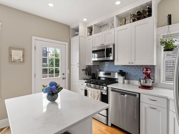61 Havre St 3, Boston MA 02128