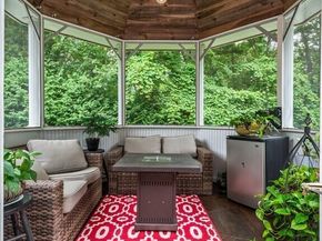 9 Santom St, Auburn MA 01501