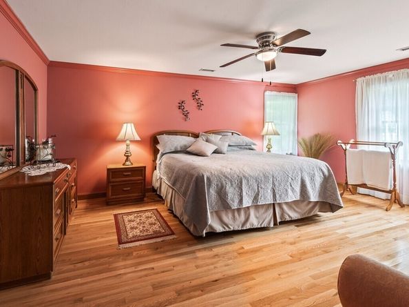 9 Santom St, Auburn MA 01501