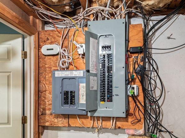 9 Santom St, Auburn MA 01501