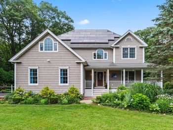9 Santom St