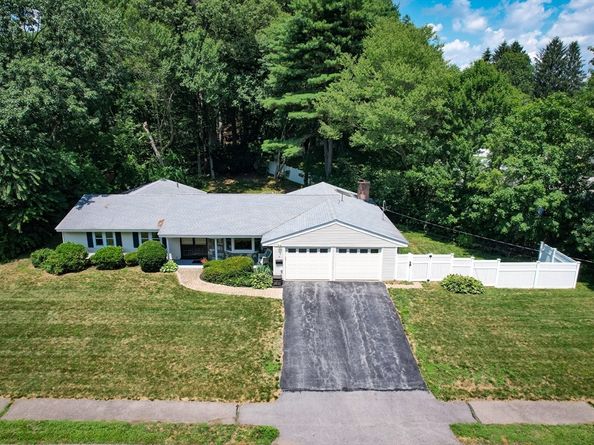 9 Larnis Road, Framingham MA 01701