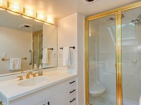 9 Stonecleve Rd, Wellesley MA 02482