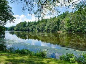 9 Stonecleve Rd, Wellesley MA 02482