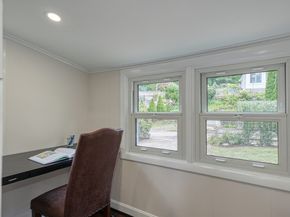 9 Stonecleve Rd, Wellesley MA 02482