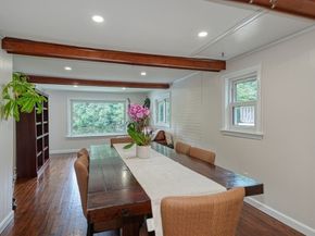9 Stonecleve Rd, Wellesley MA 02482