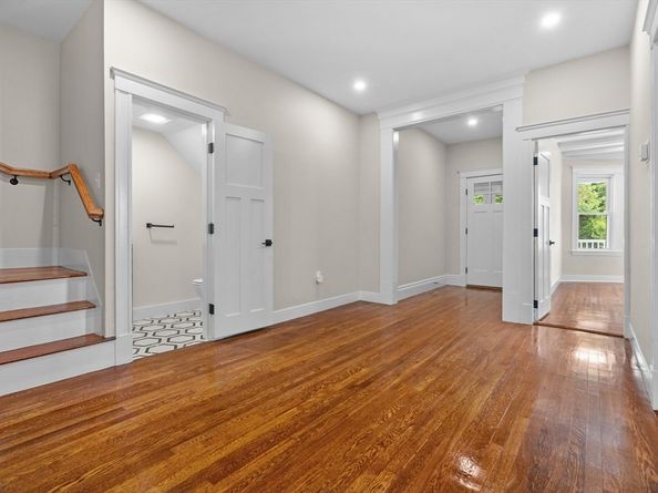 37 George St. 37, Newton MA 02458