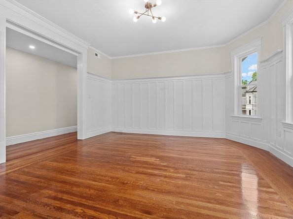 37 George St. 37, Newton MA 02458