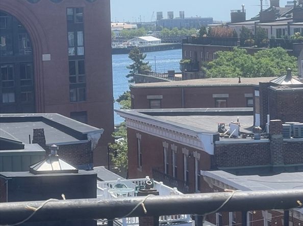 19 Salutation 52, Boston MA 02109