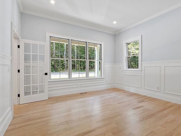 786 Main St, Hudson MA 01749