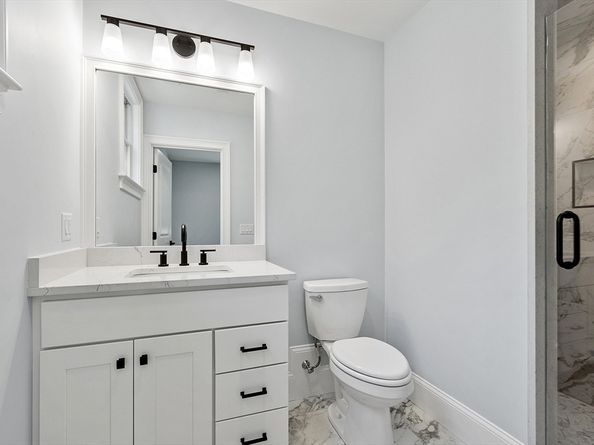 786 Main St, Hudson MA 01749