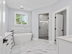 786 Main St, Hudson MA 01749