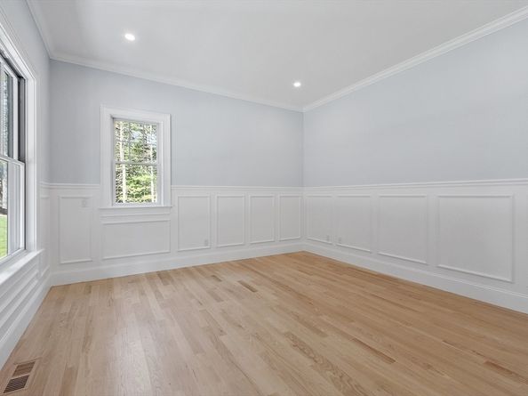 786 Main St, Hudson MA 01749