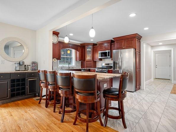 67 Moscow Rd, Holden MA 01522