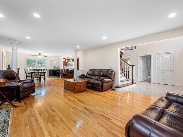67 Moscow Rd, Holden MA 01522