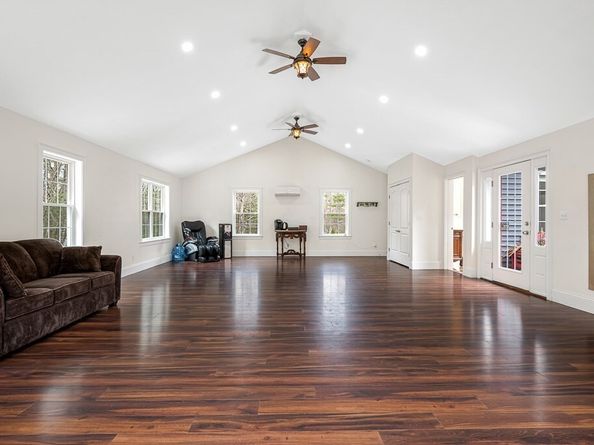67 Moscow Rd, Holden MA 01522
