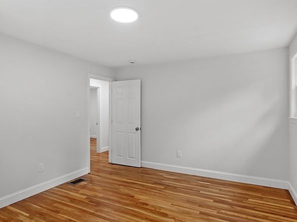 329 Gorwin Dr, Holliston MA 01746