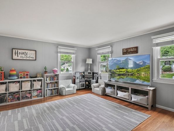 84 Wyoming Drive, Holden MA 01520