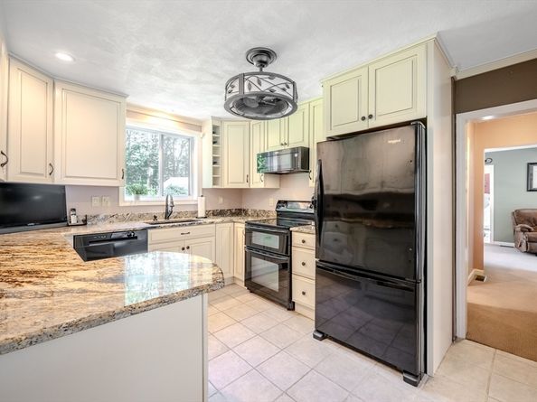 44 Call Street, Billerica MA 01862