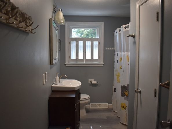 68 Cross St, Brockton MA 02301