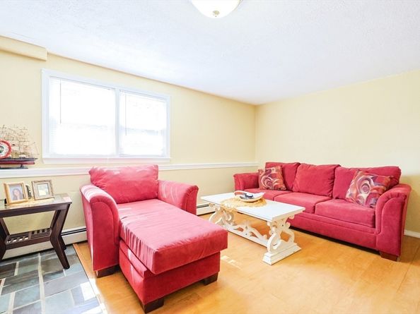 14 Minuteman Way, Shrewsbury MA 01545