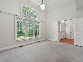 118 Colonial Ridge Dr, Boxborough MA 01719