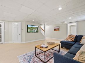 118 Colonial Ridge Dr, Boxborough MA 01719