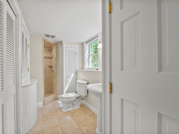 118 Colonial Ridge Dr, Boxborough MA 01719