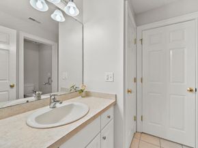 118 Colonial Ridge Dr, Boxborough MA 01719